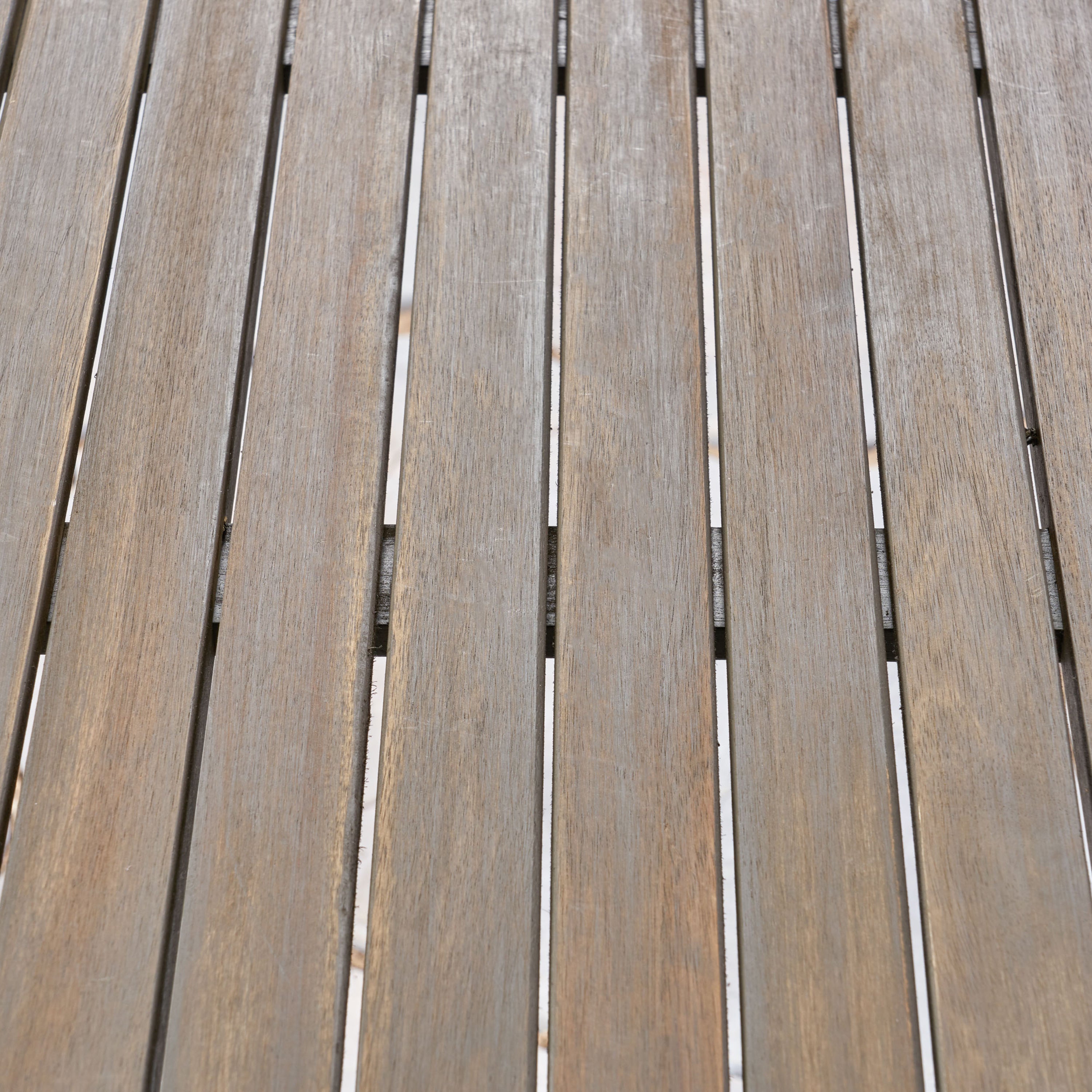 24946985