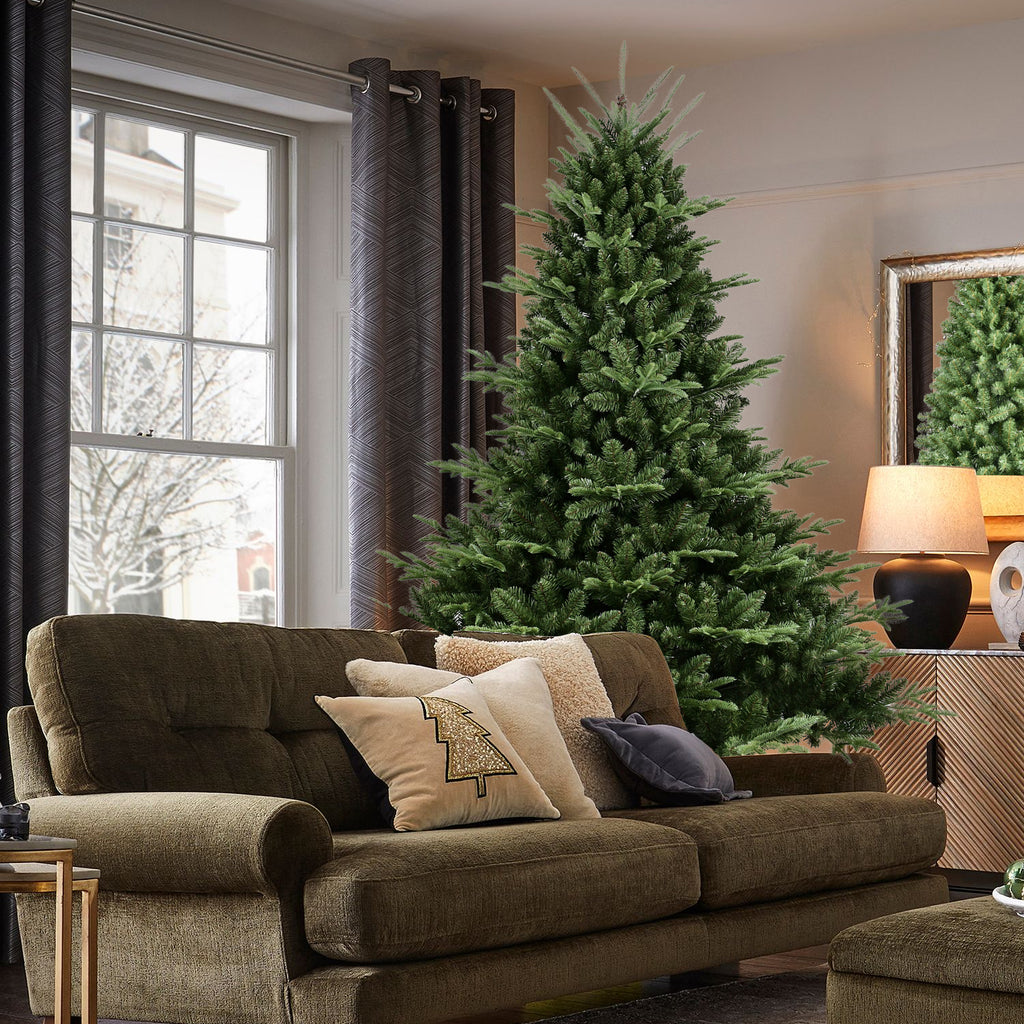 Full-Shaped 7FT Christmas Tree with 2257 Tips – PE/PVC Mixed Needles, Wide Base for Large Spaces, Hinged Structure for Easy Setup, Metal Stand for Strong Support*