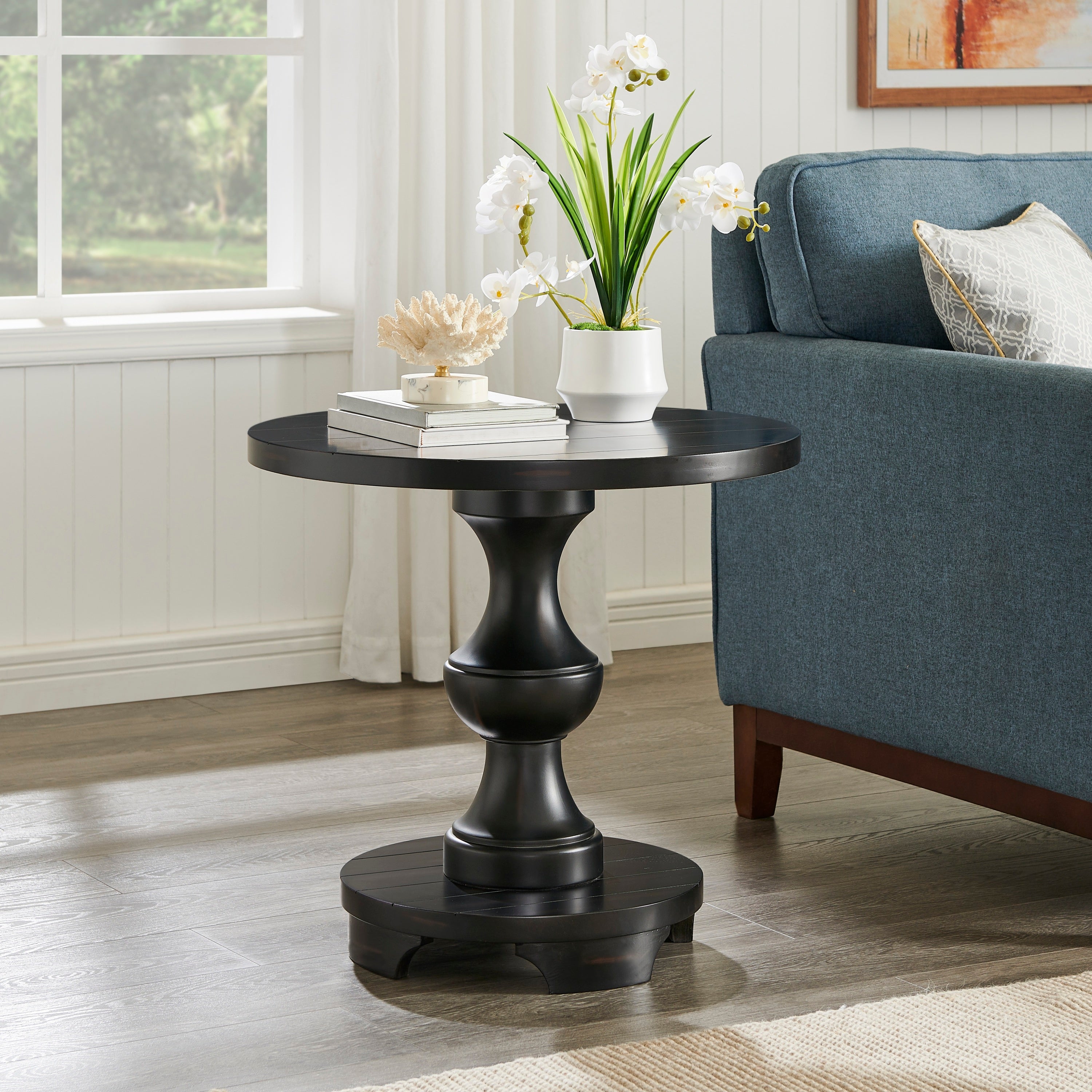 Caesar Traditional Round Pedestal End Table